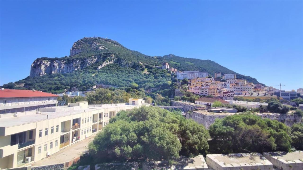 Swimming Pools Apartment In Ocean Village - 2 Bed 2 Bath Rock View Gibraltar Ngoại thất bức ảnh
