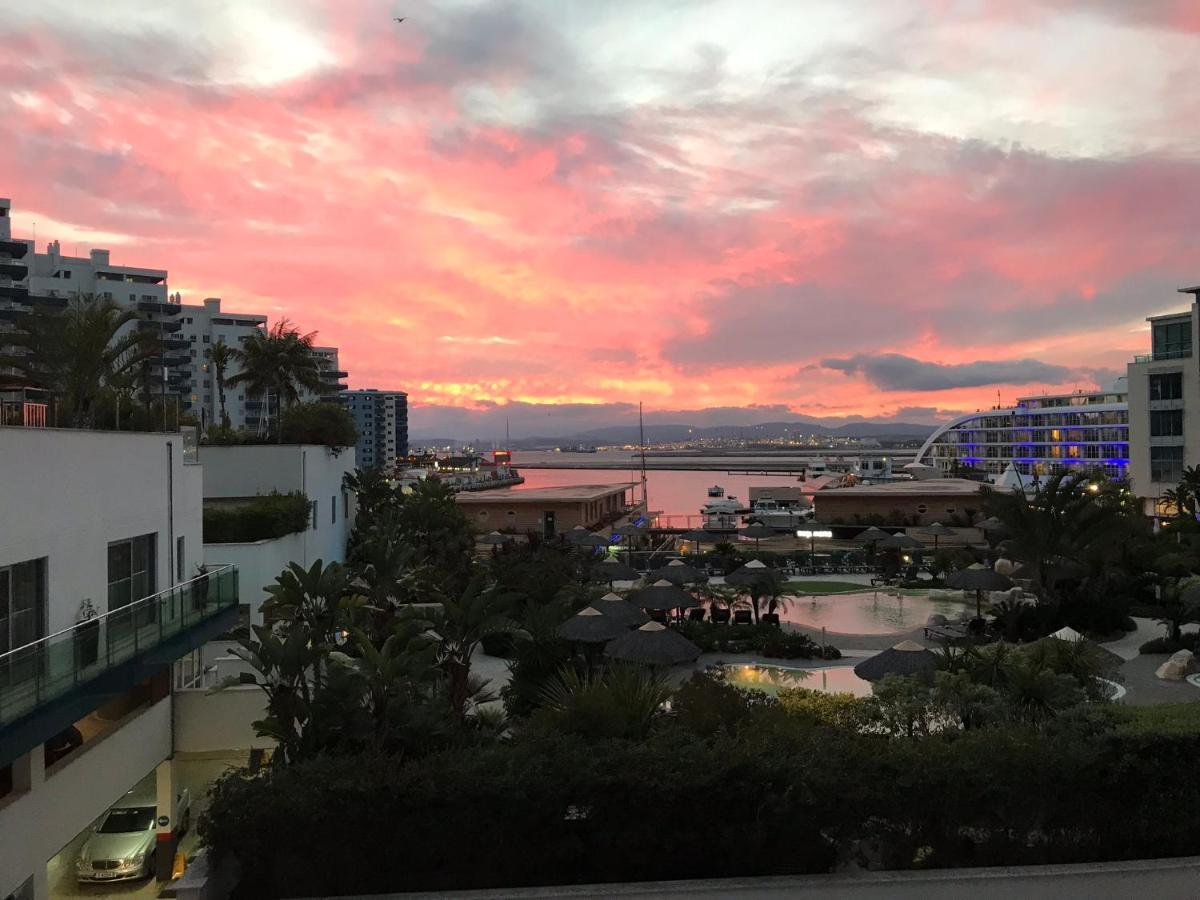 Swimming Pools Apartment In Ocean Village - 2 Bed 2 Bath Rock View Gibraltar Ngoại thất bức ảnh