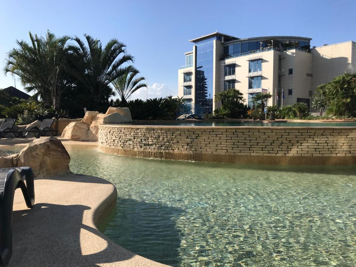 Swimming Pools Apartment In Ocean Village - 2 Bed 2 Bath Rock View Gibraltar Ngoại thất bức ảnh